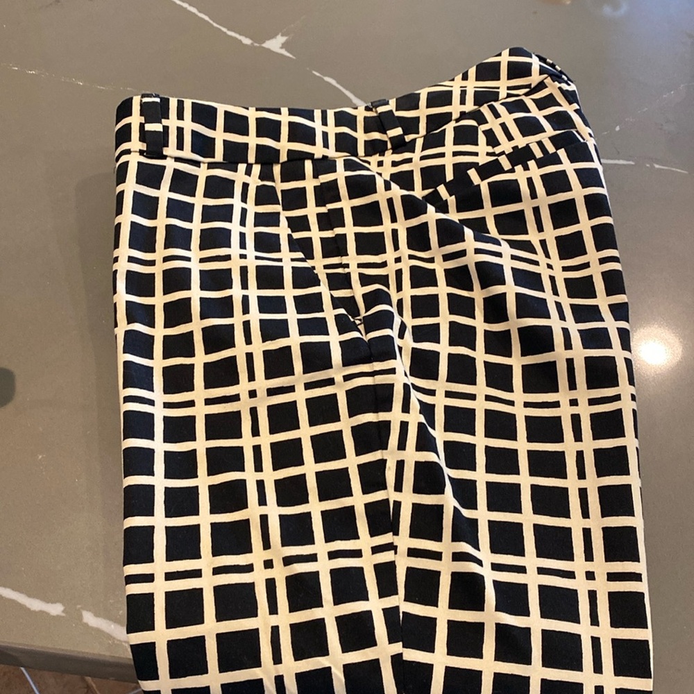 Banana Republic Patterned Dress Pants. Size 2
